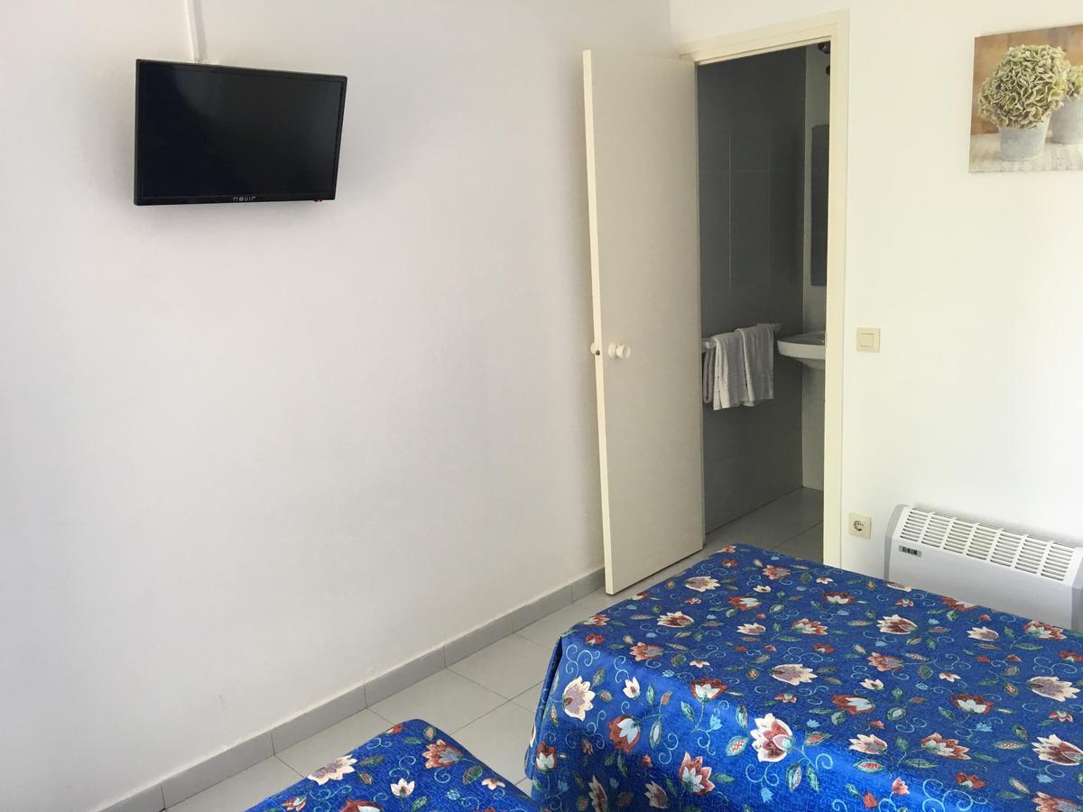 Hostal Univers Calella Extérieur photo