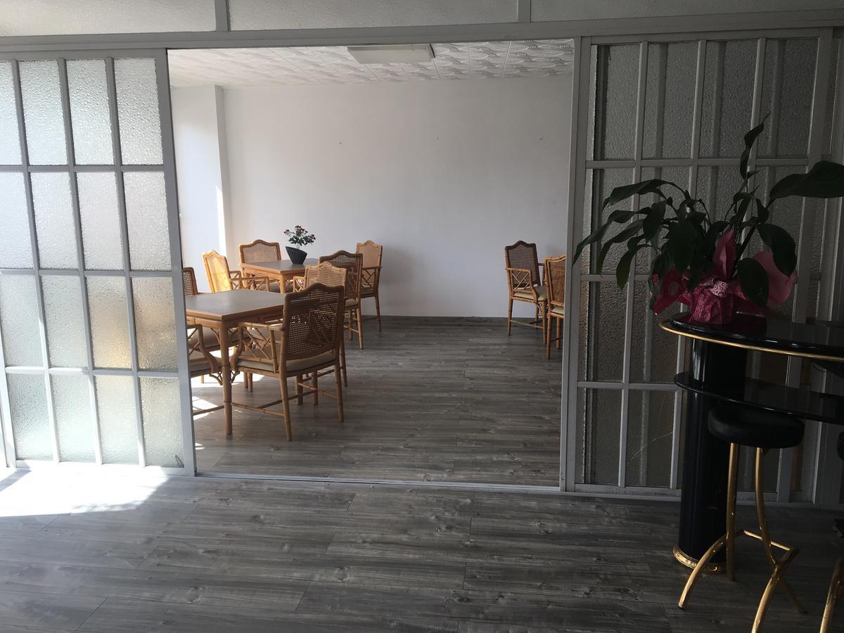 Hostal Univers Calella Extérieur photo