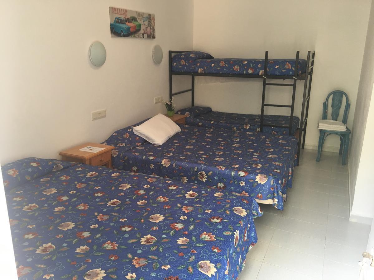 Hostal Univers Calella Extérieur photo