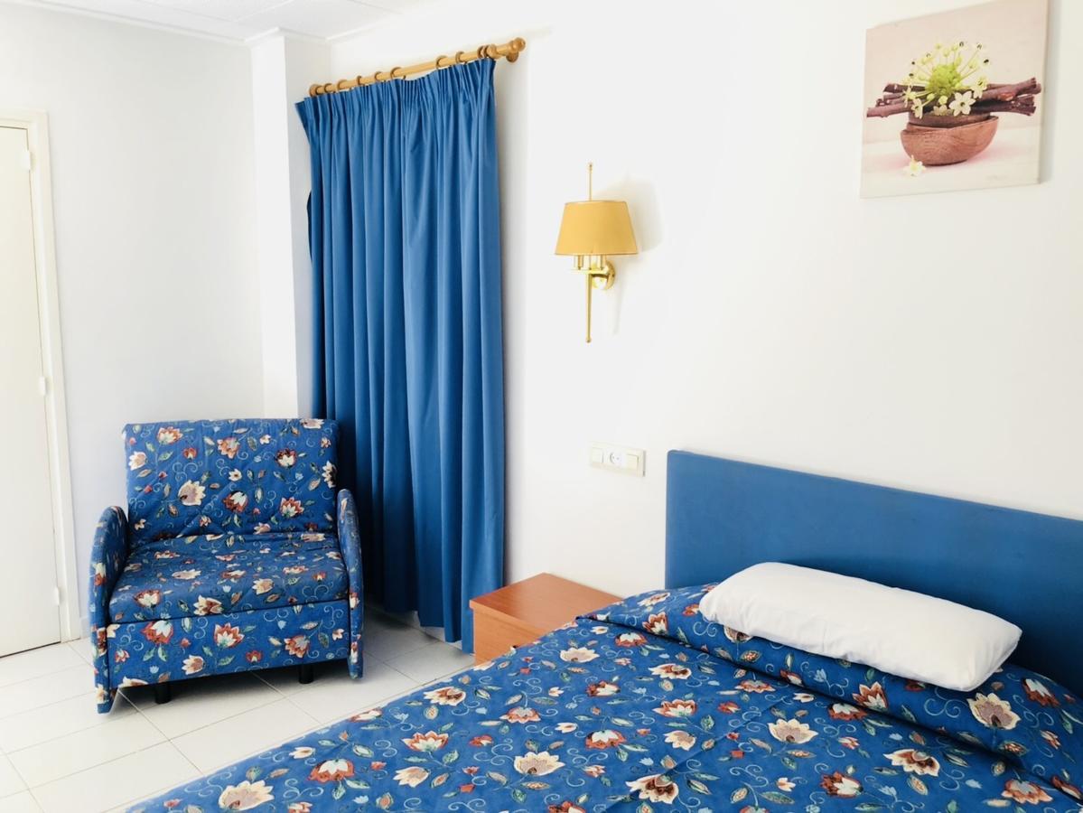 Hostal Univers Calella Extérieur photo