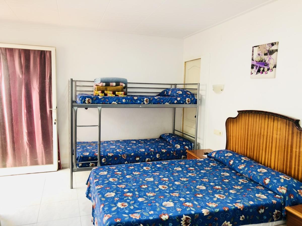 Hostal Univers Calella Extérieur photo